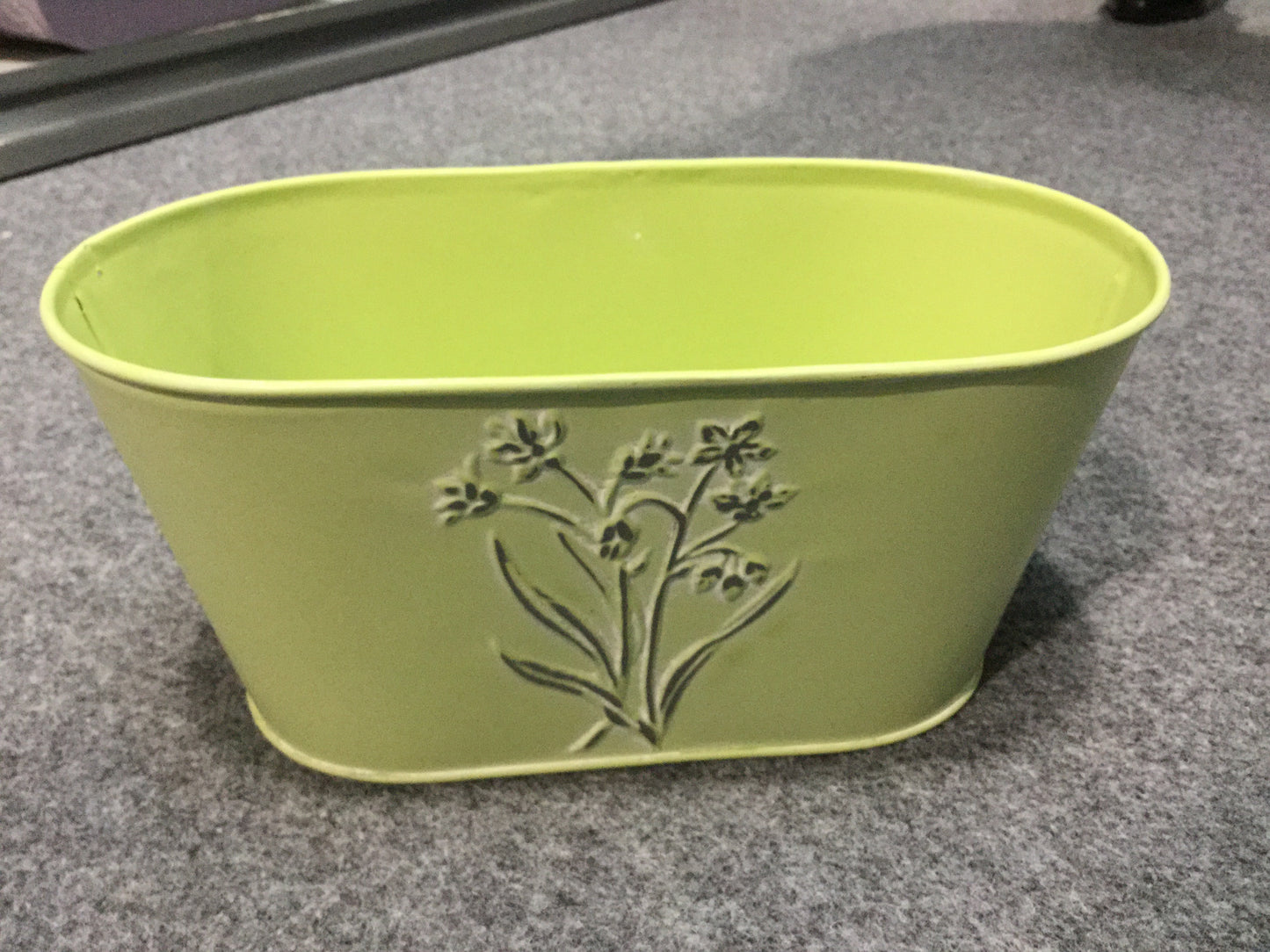 Metall Jardiniere hellgrün 10,5x22x12 cm